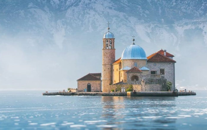 Gospa od Škrpelja Kotor Perast