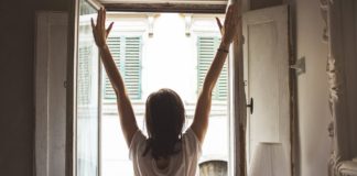 Buđenje i jutarnja rutina za mnoge su teži deo dana ali uz ove savete dan će vam početi lepše jutarnja rutina