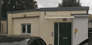 Ako ste uspeli da uštedite 100.000 funti u Londonu možete da kupite samo jednu kuću – i to ovu! kuca u londonu