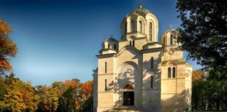 Jedan jesenji dan na Oplencu, inspirisan istorijom i nekim davnim vremenima Topola Oplenac