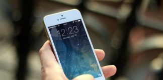 Ako primetite OVO na ekranu svog iPhone-a, neko vas prisluškuje ili gleda Prisluškivanje telefona