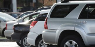 Uslužni parking kod aerodroma Usluzni parking kod aerodroma